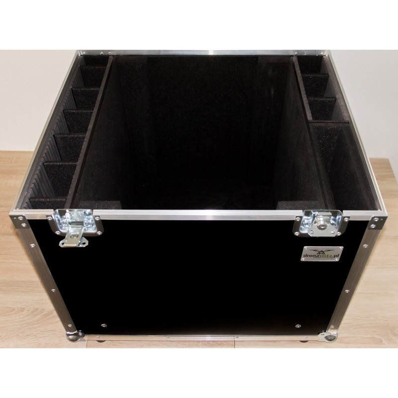 Case pod S900 oraz 8 baterii lub akcesorii